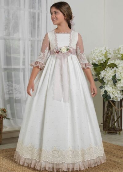 Romantic dress by MONTSERRAT LOZANO